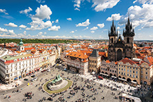 Luftaufnahme der Prager Altstadt (Foto, © Shutterstock)